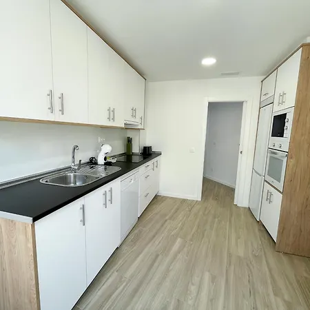 Apartament Gran Via 3000 *